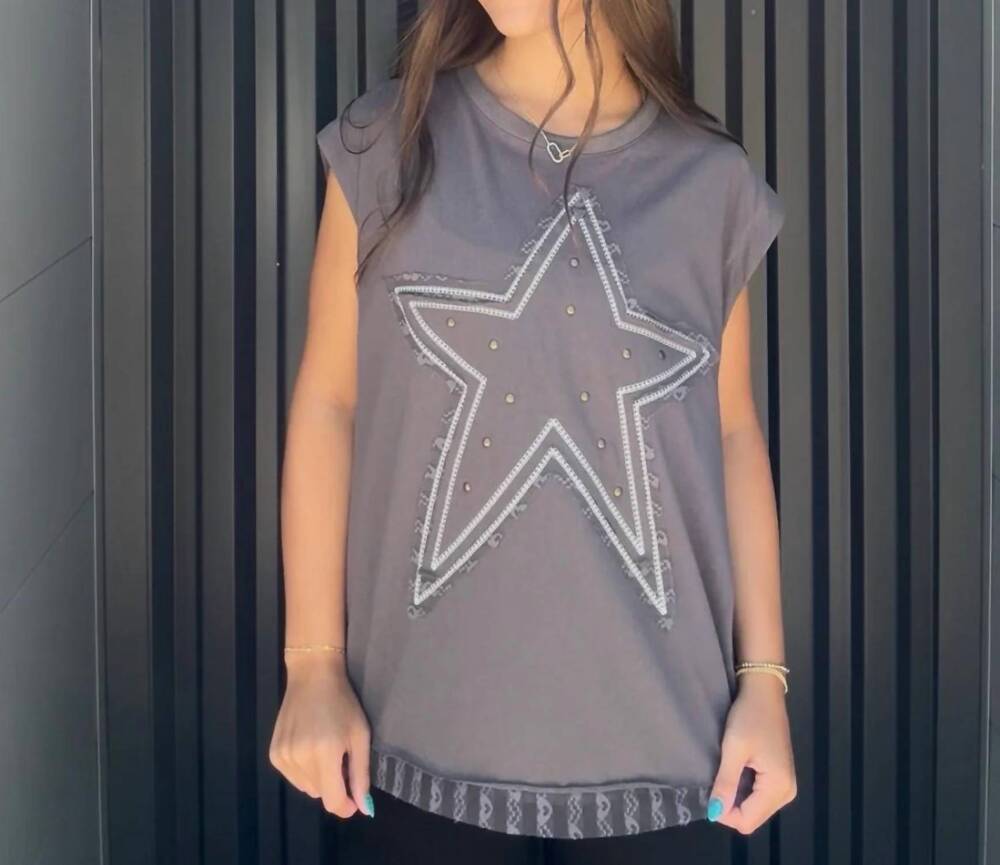NEW POL sleeveless star patch top in charcoal